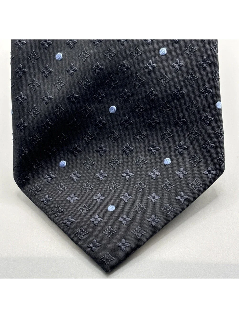 Louis Vuitton this tie